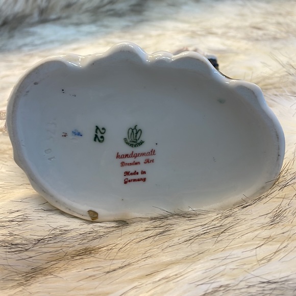 Dresden Frankenthal lace couple dancing, hand painted Germany antique figurine. - Picture 5 of 7